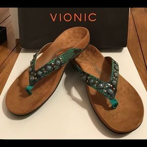 Vionic flip flops